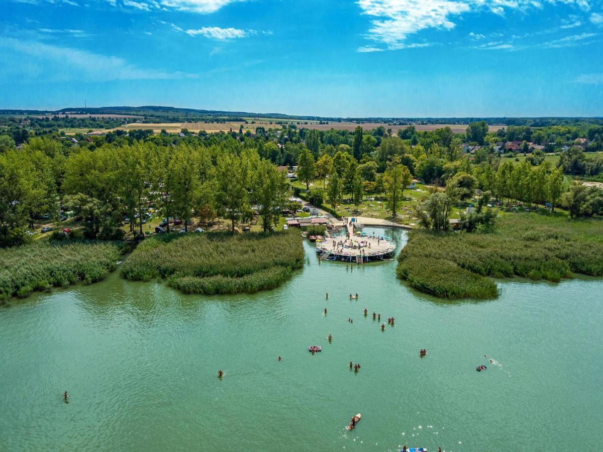 Hotel Balatontourist Berény Naturist Camping Balatonberény Esterno foto