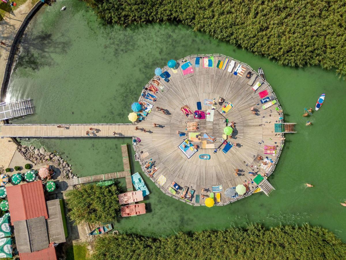 Hotel Balatontourist Berény Naturist Camping Balatonberény Esterno foto
